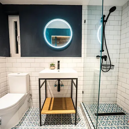 בית הארחה The Florian Boutique By Zzzing