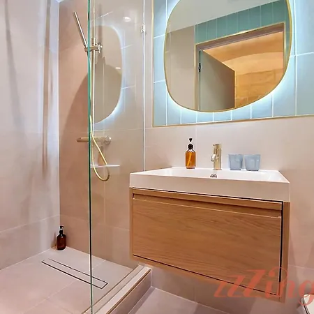 The Florian Boutique By Zzzing Maison d'hôtes