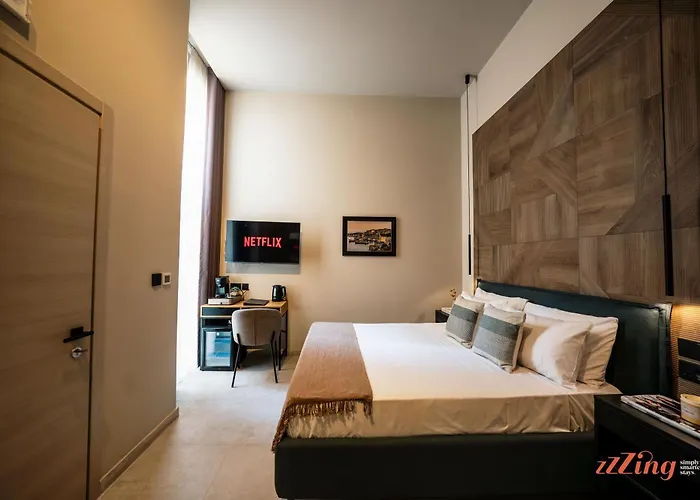 The Florian Boutique By Zzzing Penzion Cospicua